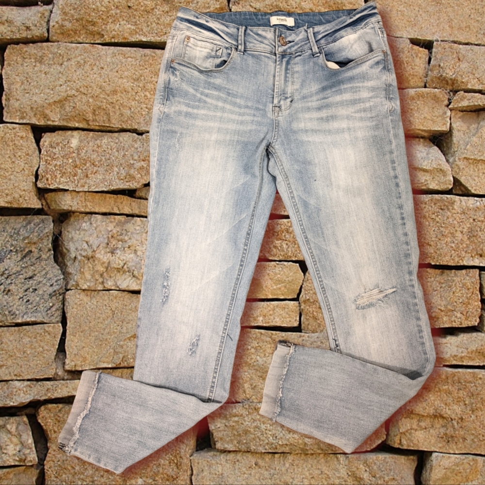 Kensie distressed whitewashed jeans